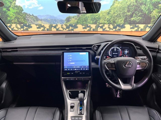 TOYOTA LEXUS LBX 2024