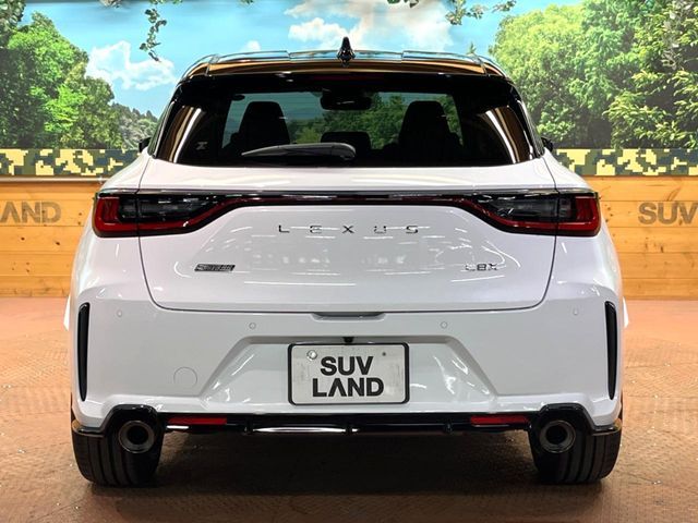 TOYOTA LEXUS LBX 2024