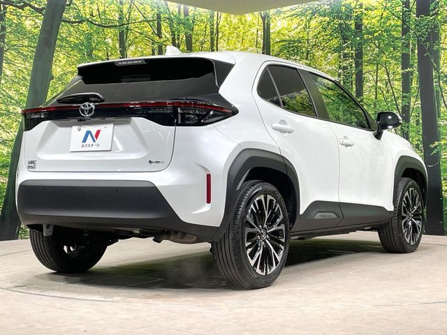 TOYOTA YARIS CROSS HYBRID 2025