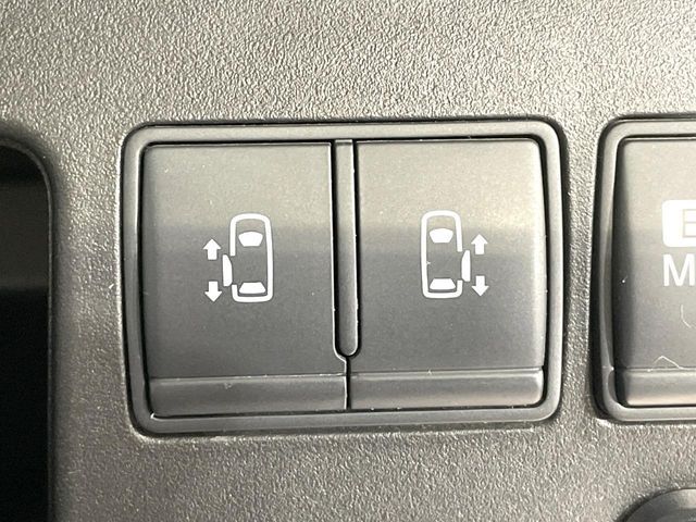 NISSAN SERENA  S-HYBRID 2013