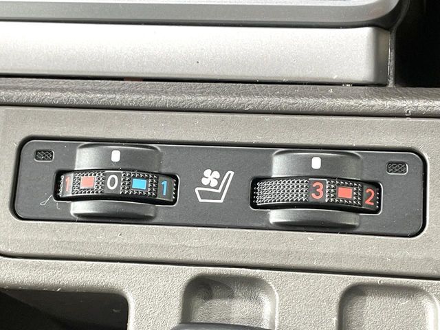 TOYOTA LANDCRUISER PRADO 2023