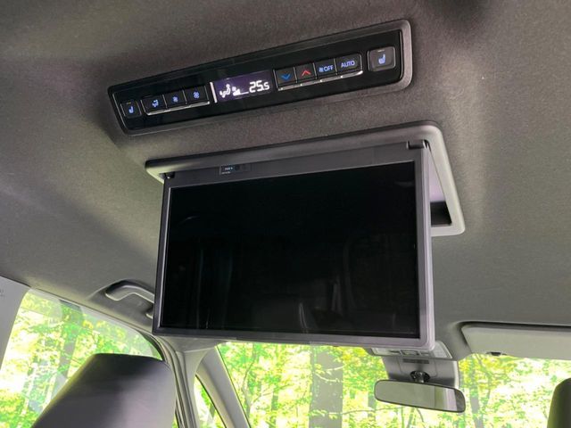 TOYOTA VOXY HYBRID 4WD 2024