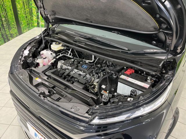 TOYOTA VOXY HYBRID 4WD 2024