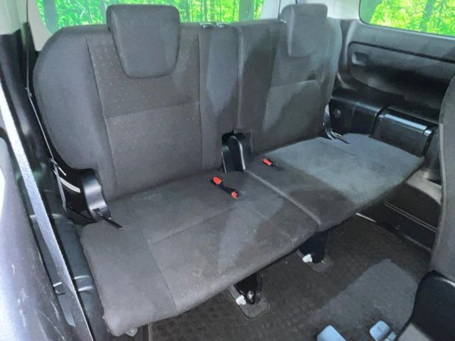 TOYOTA VOXY 4WD 2015