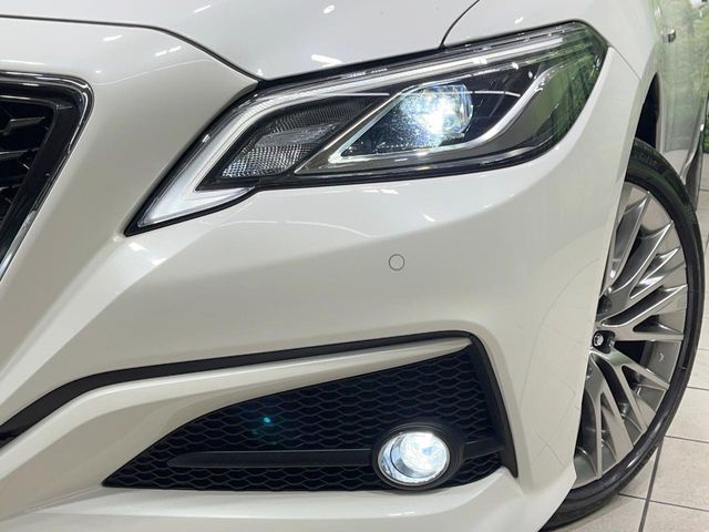 TOYOTA CROWN sedan hybrid 4WD 2020