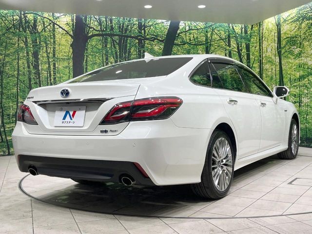 TOYOTA CROWN sedan hybrid 4WD 2020