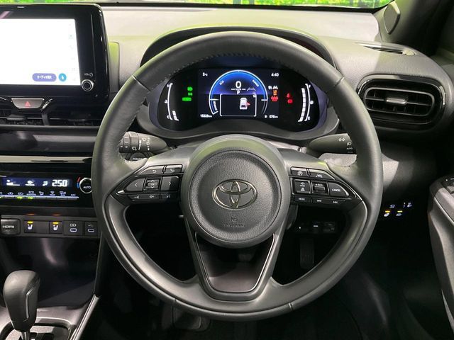 TOYOTA YARIS CROSS HYBRID 2025