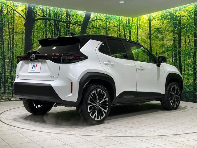 TOYOTA YARIS CROSS HYBRID 2025