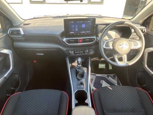 TOYOTA RAIZE HYBRID 2022