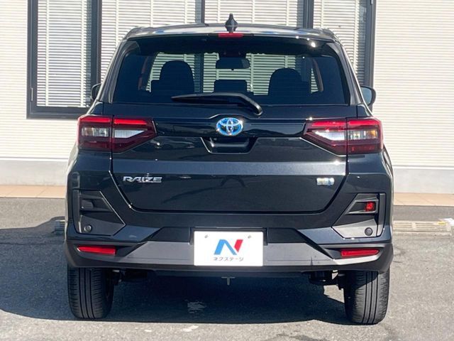 TOYOTA RAIZE HYBRID 2022