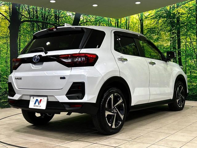 TOYOTA RAIZE HYBRID 2022