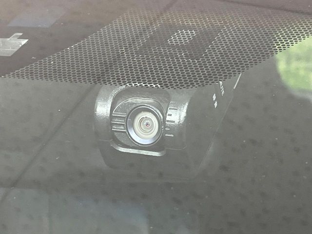 TOYOTA HARRIER 4WD 2016