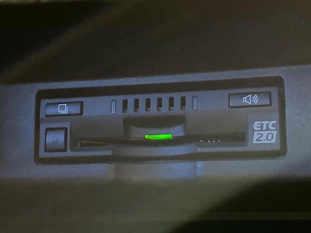 TOYOTA HARRIER 4WD 2016