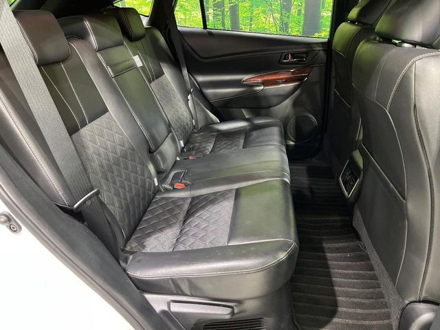 TOYOTA HARRIER 4WD 2016