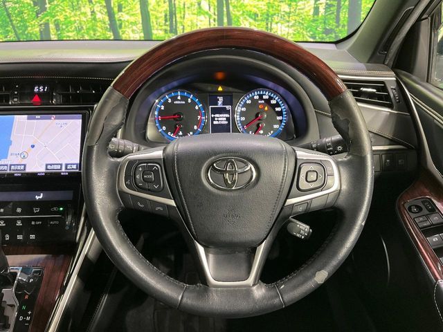 TOYOTA HARRIER 4WD 2016
