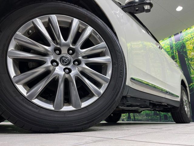 TOYOTA HARRIER 4WD 2016