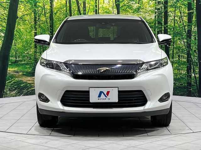 TOYOTA HARRIER 4WD 2016