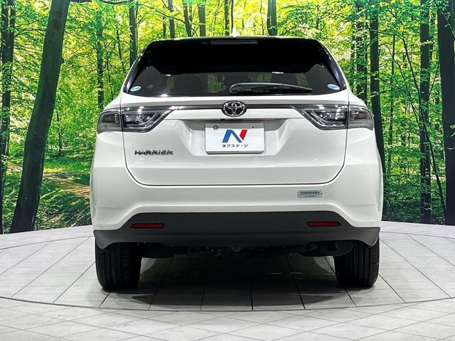 TOYOTA HARRIER 4WD 2016