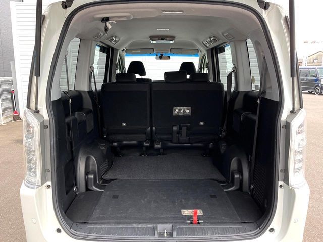 HONDA STEPWAGON SPADA 2013