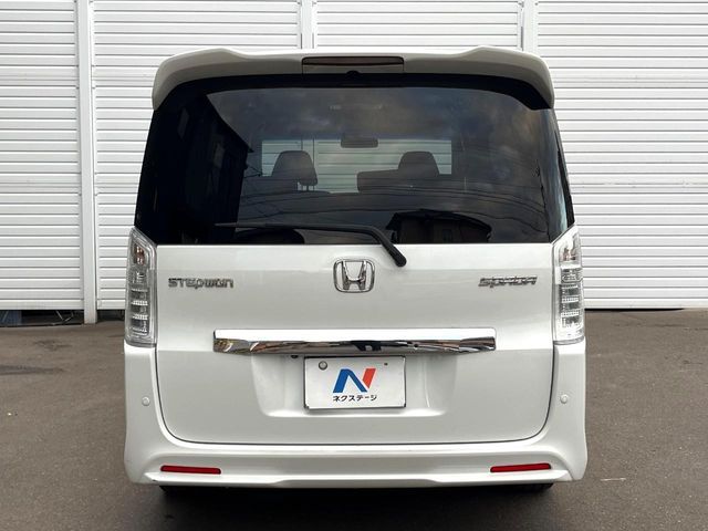 HONDA STEPWAGON SPADA 2013