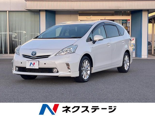 TOYOTA PRIUS Alpha 2013