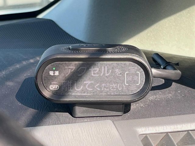 TOYOTA PRIUS Alpha 2013