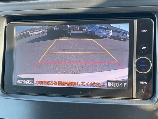 TOYOTA PRIUS Alpha 2013