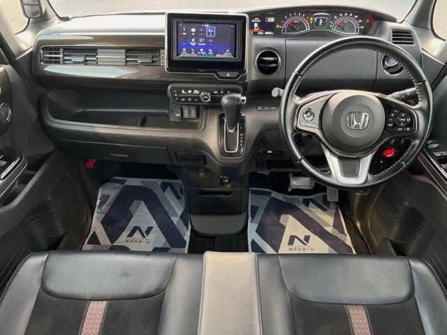 HONDA N BOX CUSTOM 2017