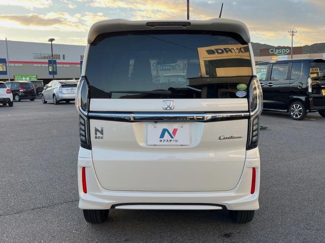 HONDA N BOX CUSTOM 2017