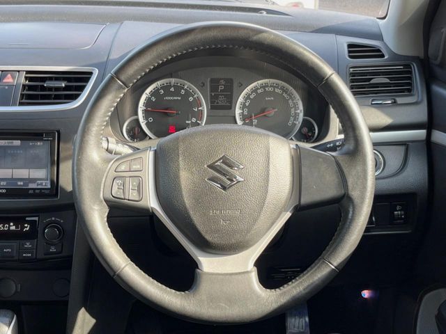 SUZUKI SWIFT 2011