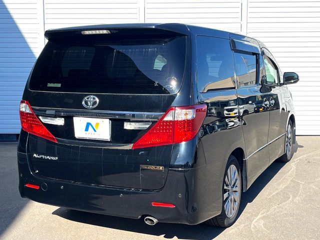 TOYOTA ALPHARD 2014