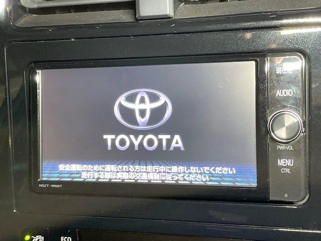 TOYOTA PRIUS 2018