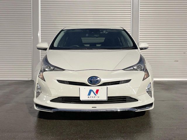 TOYOTA PRIUS 2018