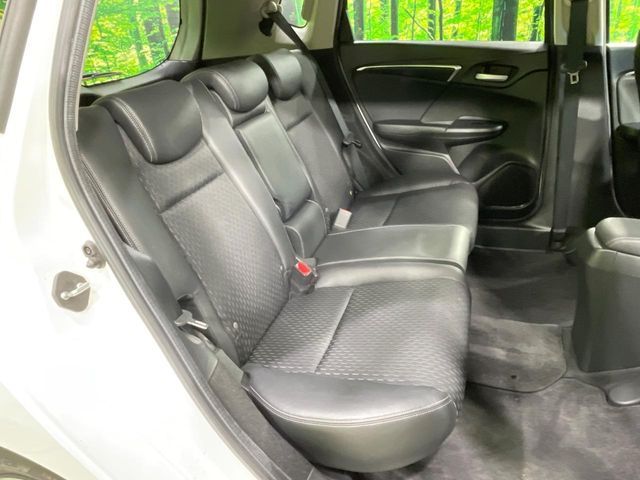 HONDA FIT HYBRID 2015