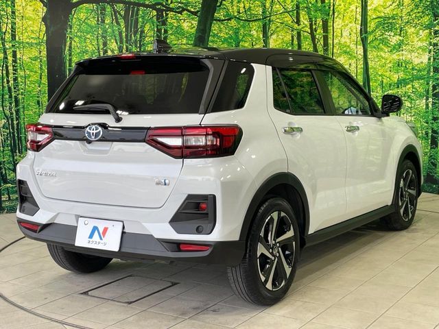 TOYOTA RAIZE HYBRID 2022