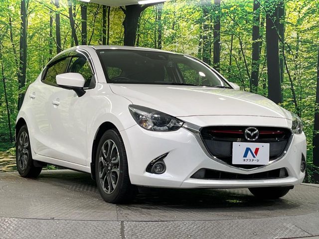 MAZDA DEMIO 2015
