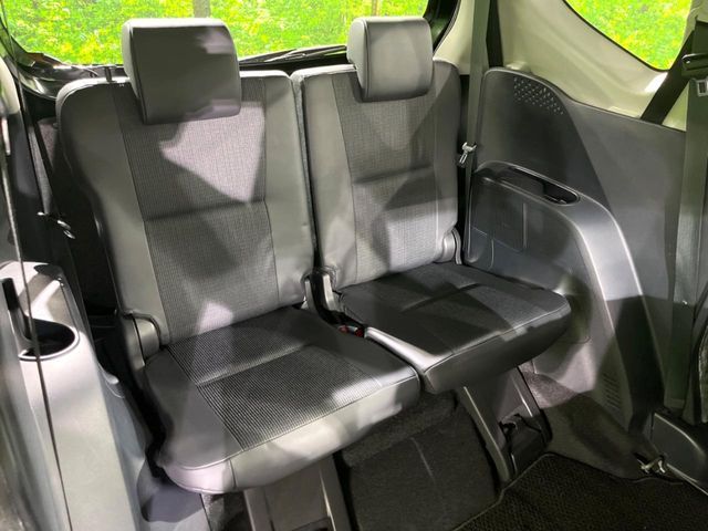 TOYOTA SIENTA HYBRID 2018