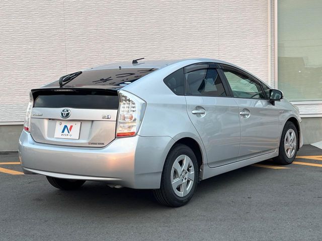 TOYOTA PRIUS 2010