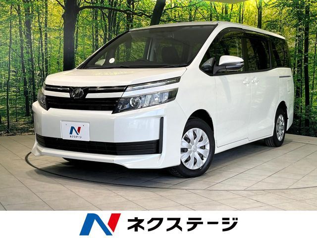 TOYOTA VOXY 2014