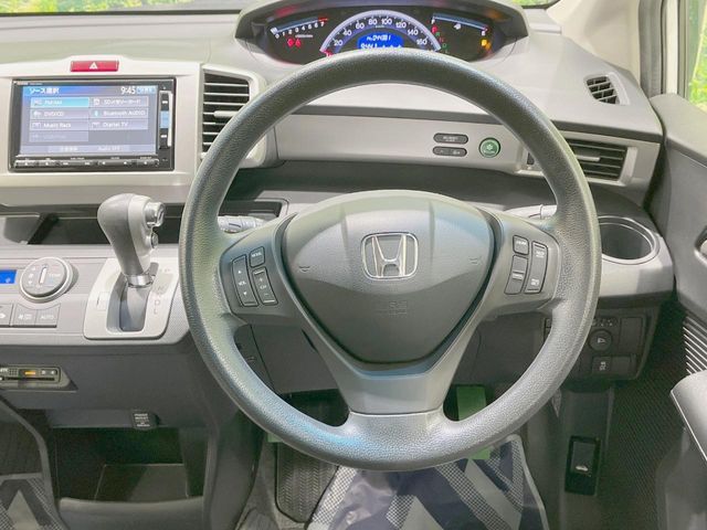 HONDA FREED 2015