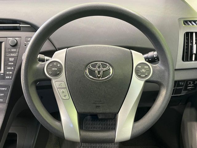 TOYOTA PRIUS 2011