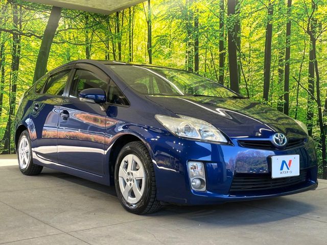TOYOTA PRIUS 2011