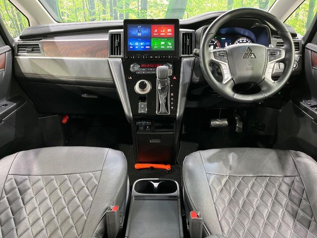 MITSUBISHI DELICA D:5 4WD 2023