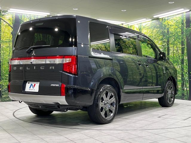 MITSUBISHI DELICA D:5 4WD 2023