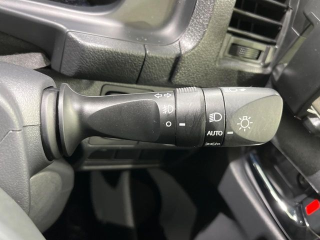 TOYOTA HIACE van 4WD 2021