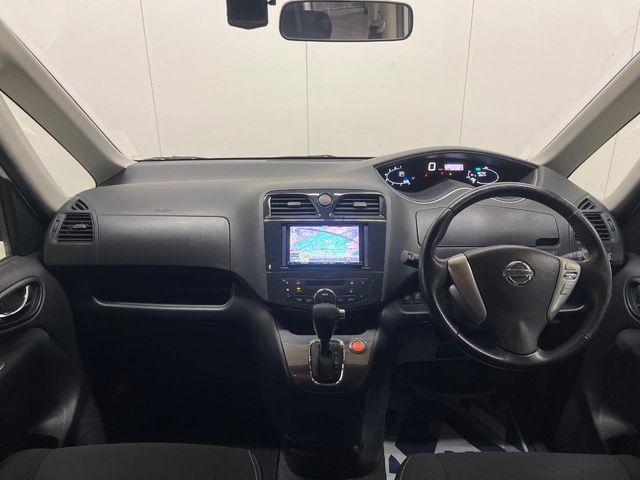 NISSAN SERENA  WG 2011