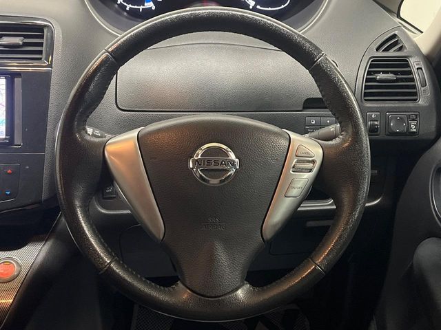 NISSAN SERENA  WG 2011