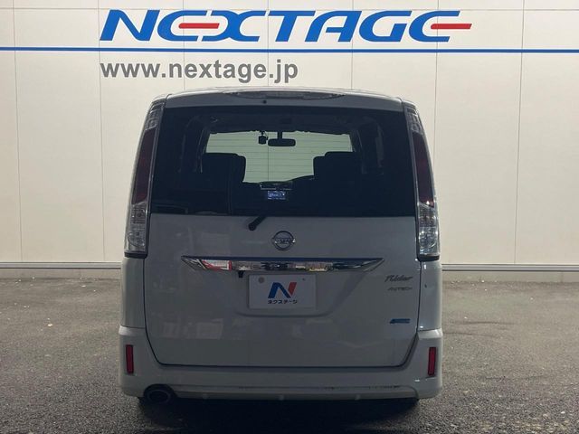 NISSAN SERENA  WG 2011