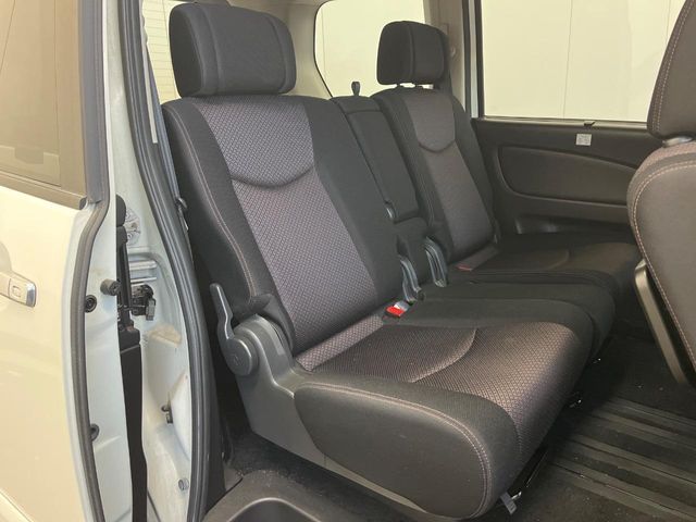 NISSAN SERENA  WG 2012