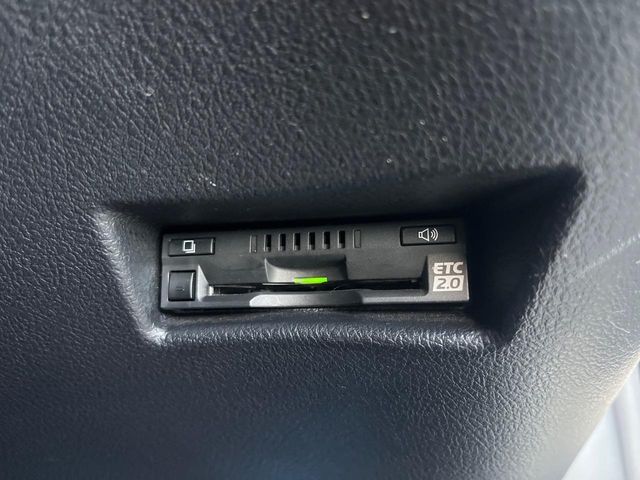 TOYOTA SIENTA HYBRID 2021